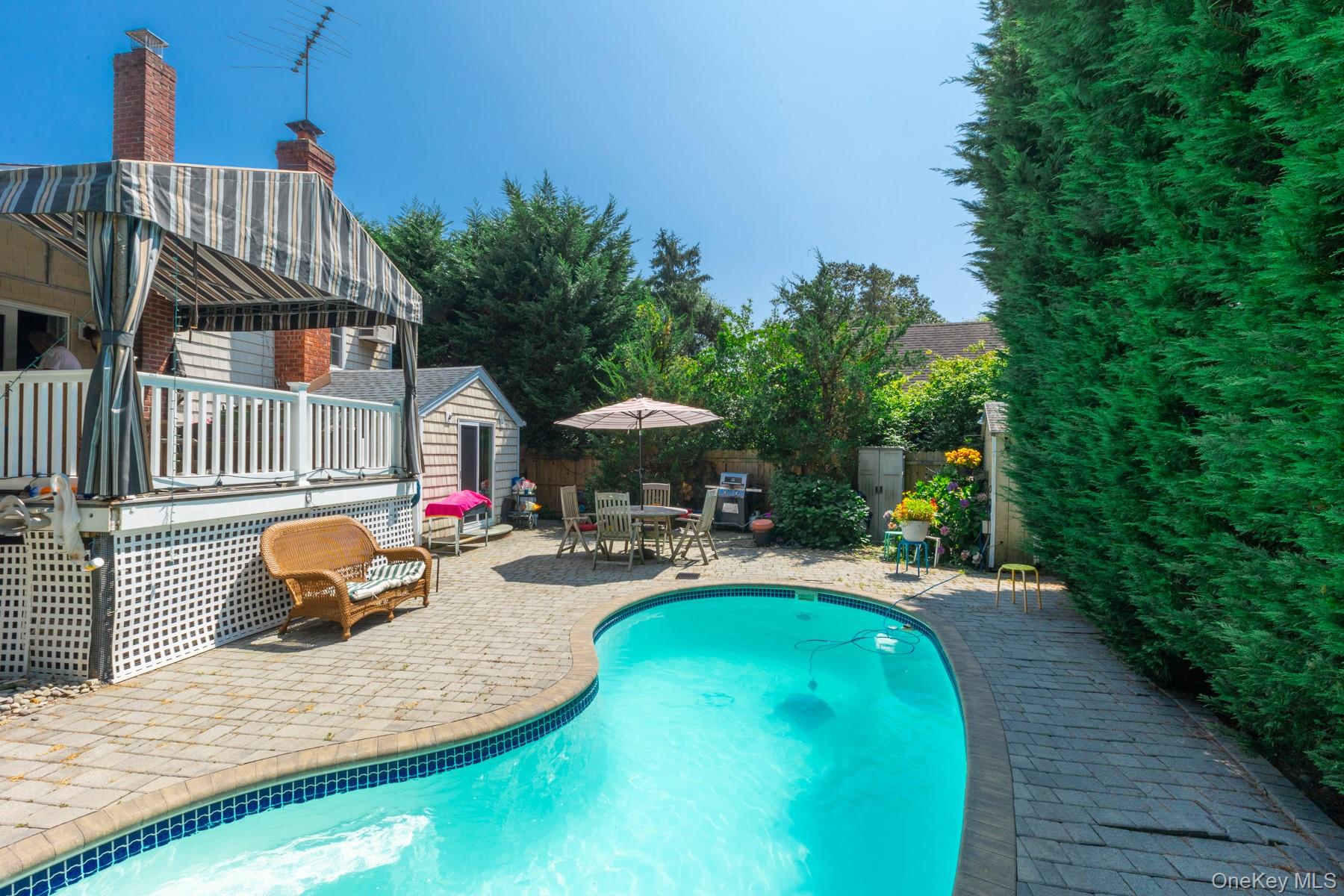 8 Riverside Street, Amityville, NY 11701