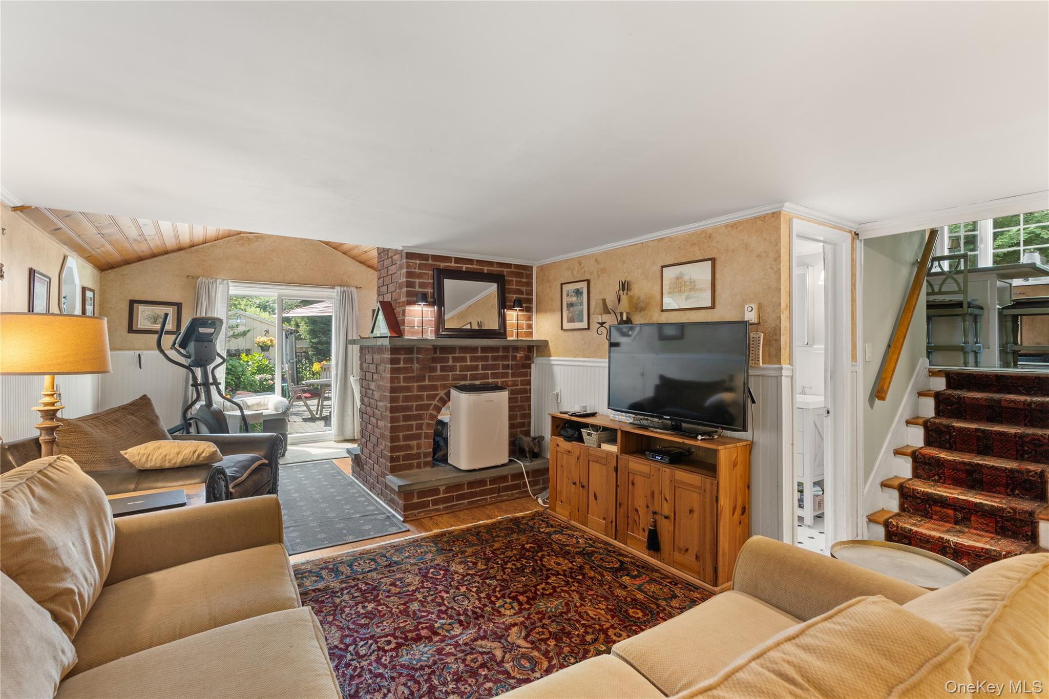 8 Riverside Street, Amityville, NY 11701