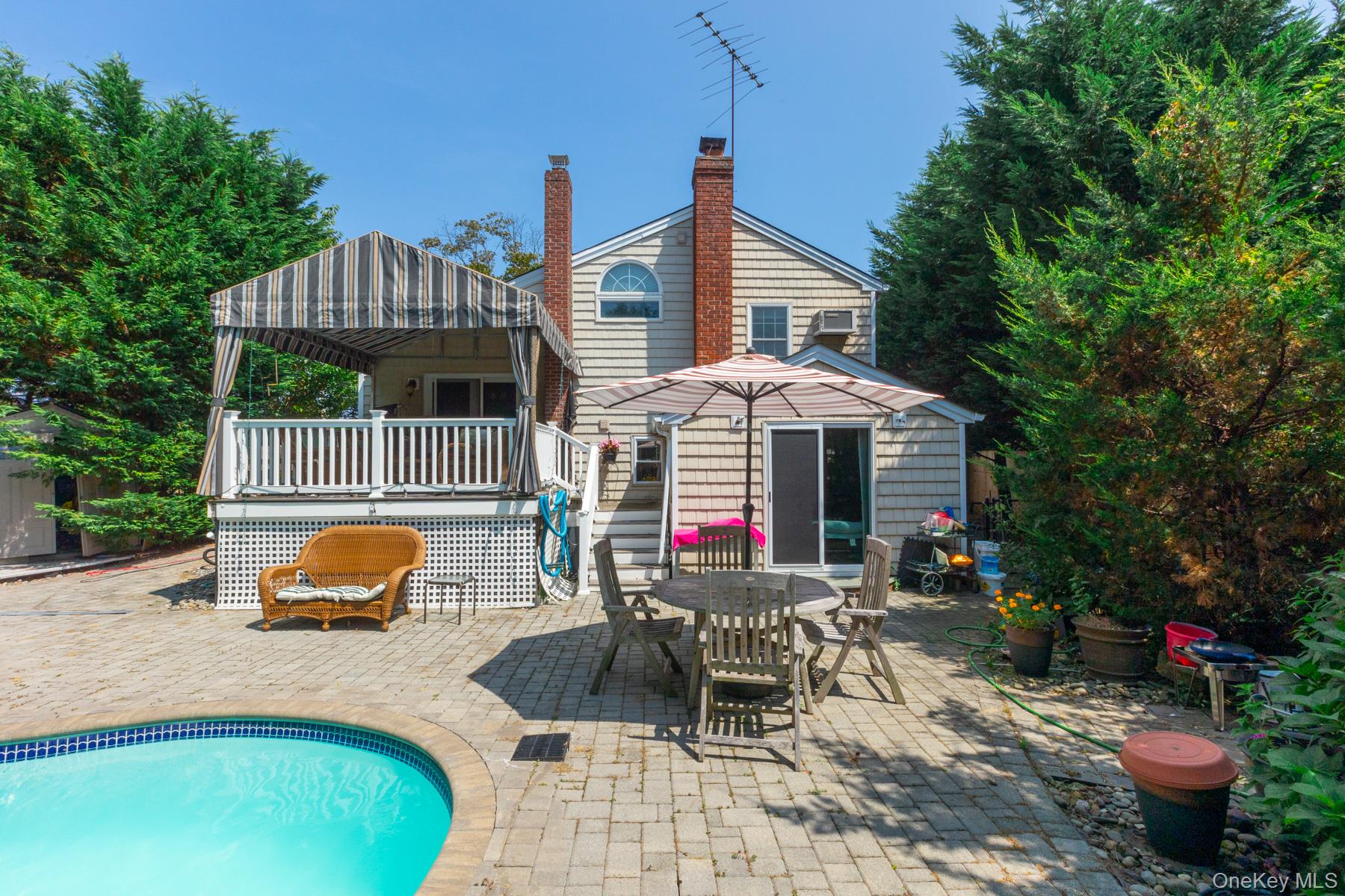 8 Riverside Street, Amityville, NY 11701