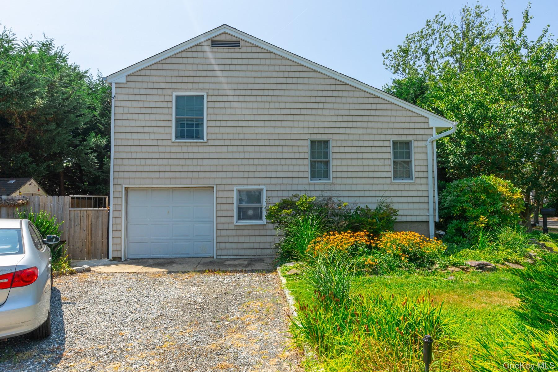 8 Riverside Street, Amityville, NY 11701