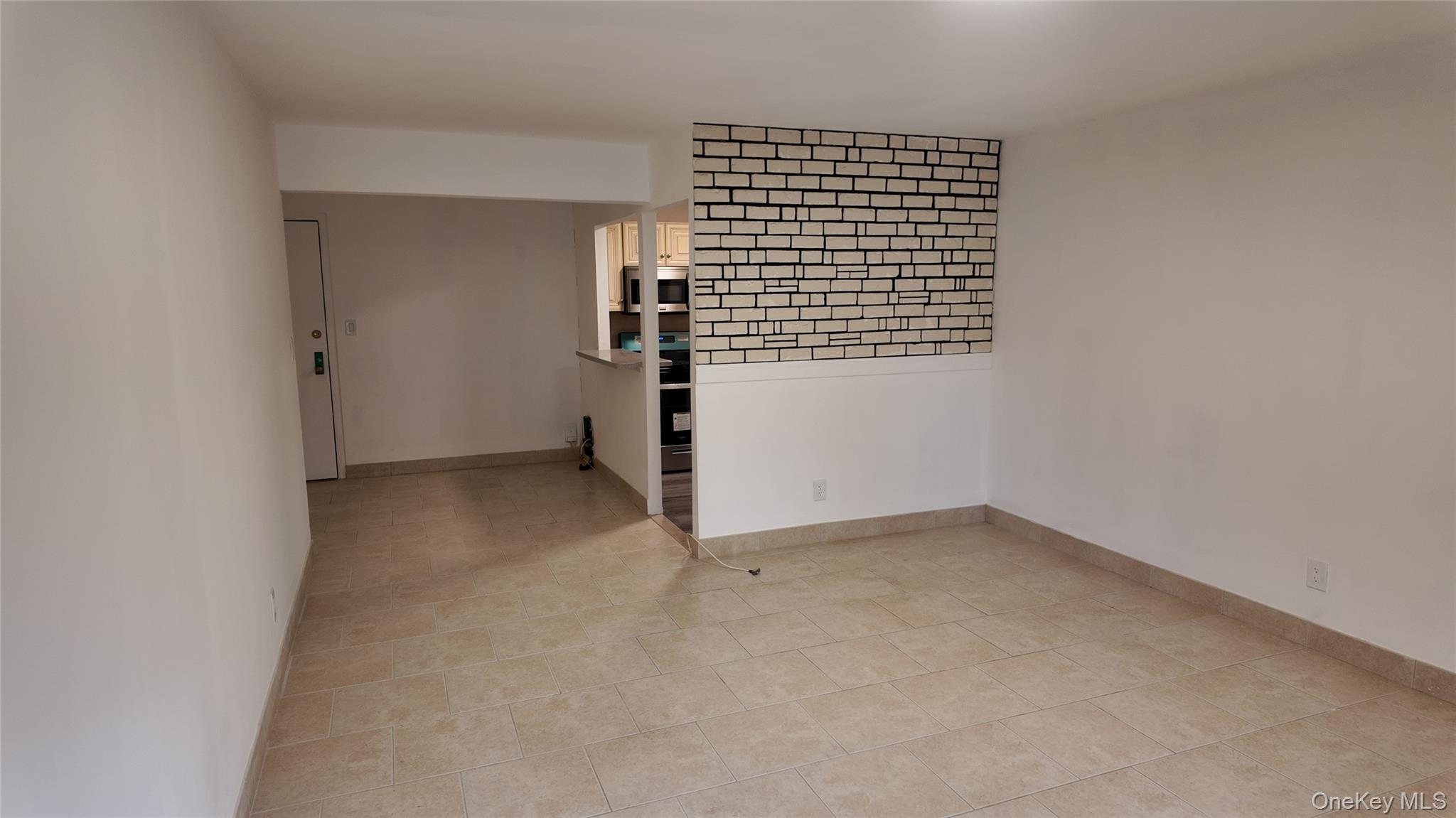 20 Wendell Street # A16, Hempstead, NY 11550