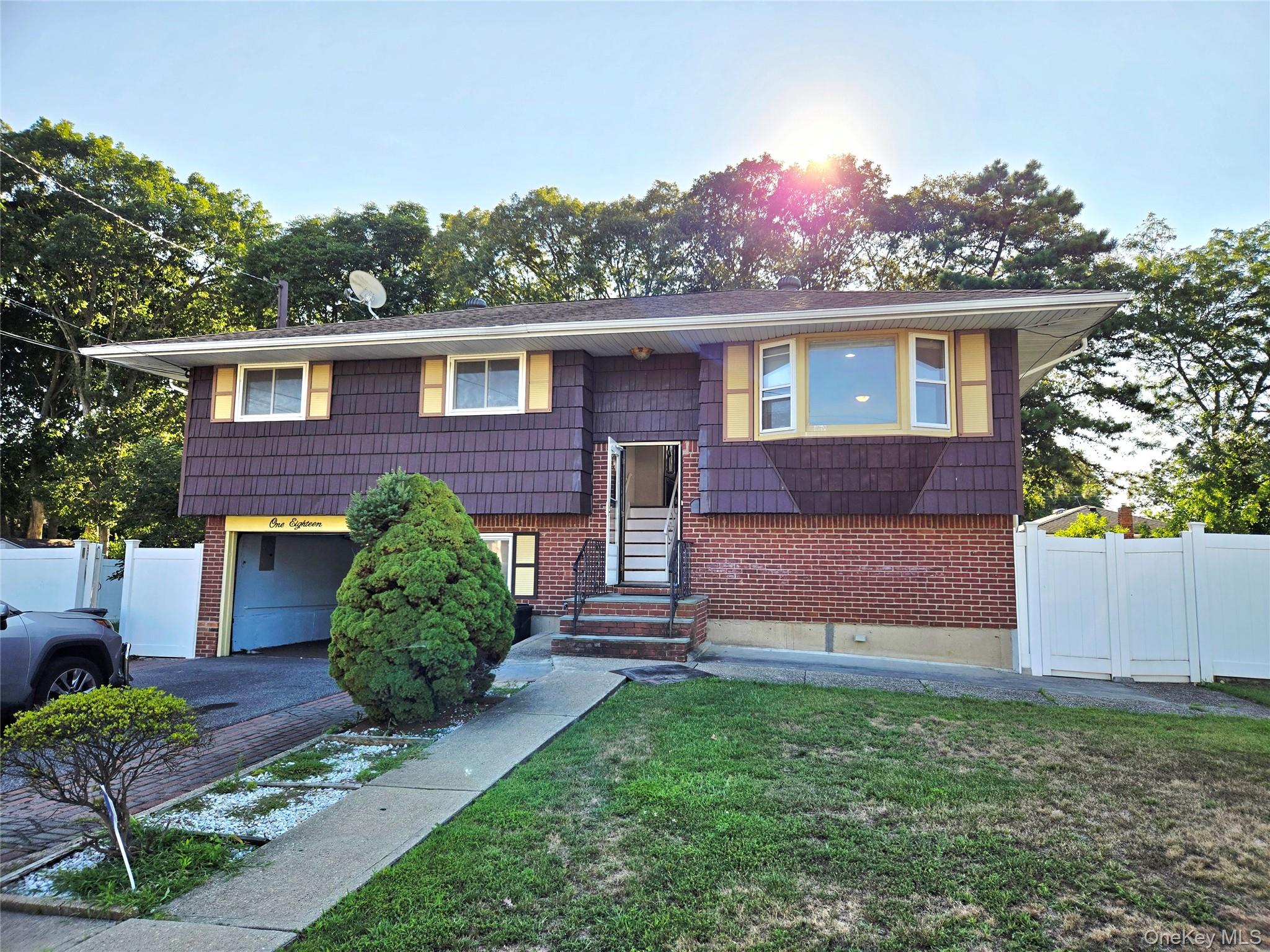 118 Wright Avenue, Deer Park, NY 11729