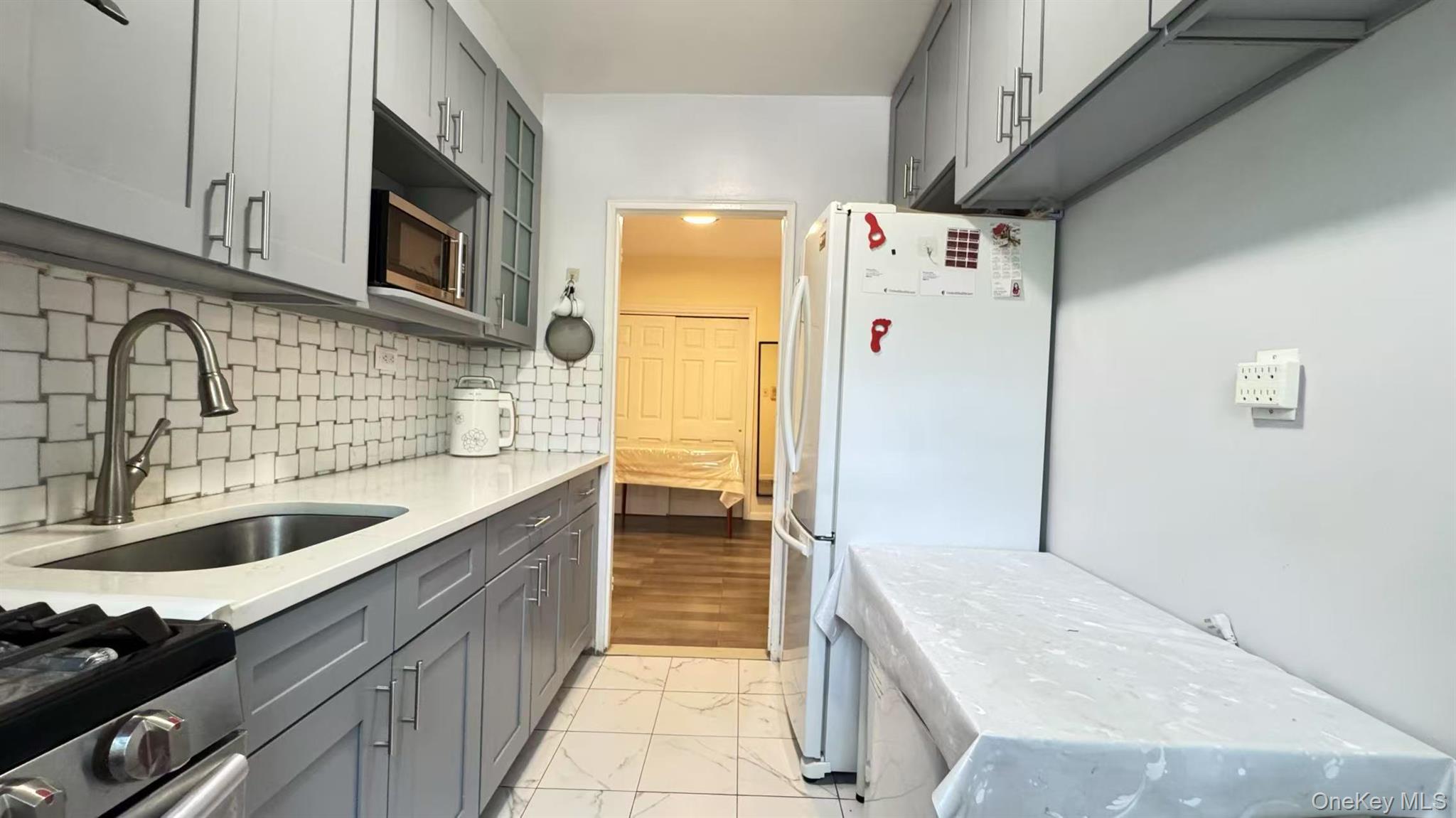 140-14 28 Road # 3F, Flushing, NY 11354