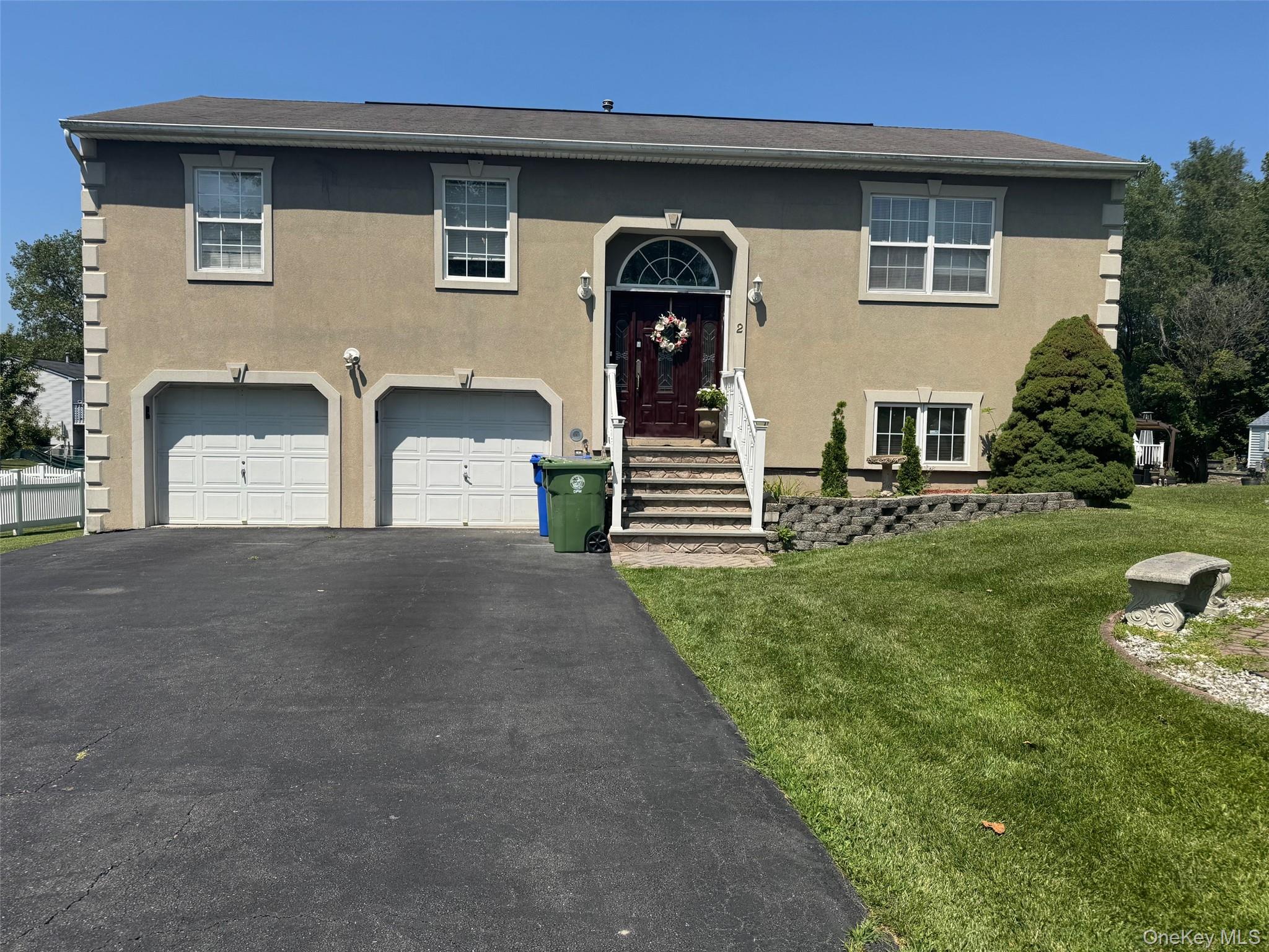 2 Danielle Court, Middletown, NY 10940