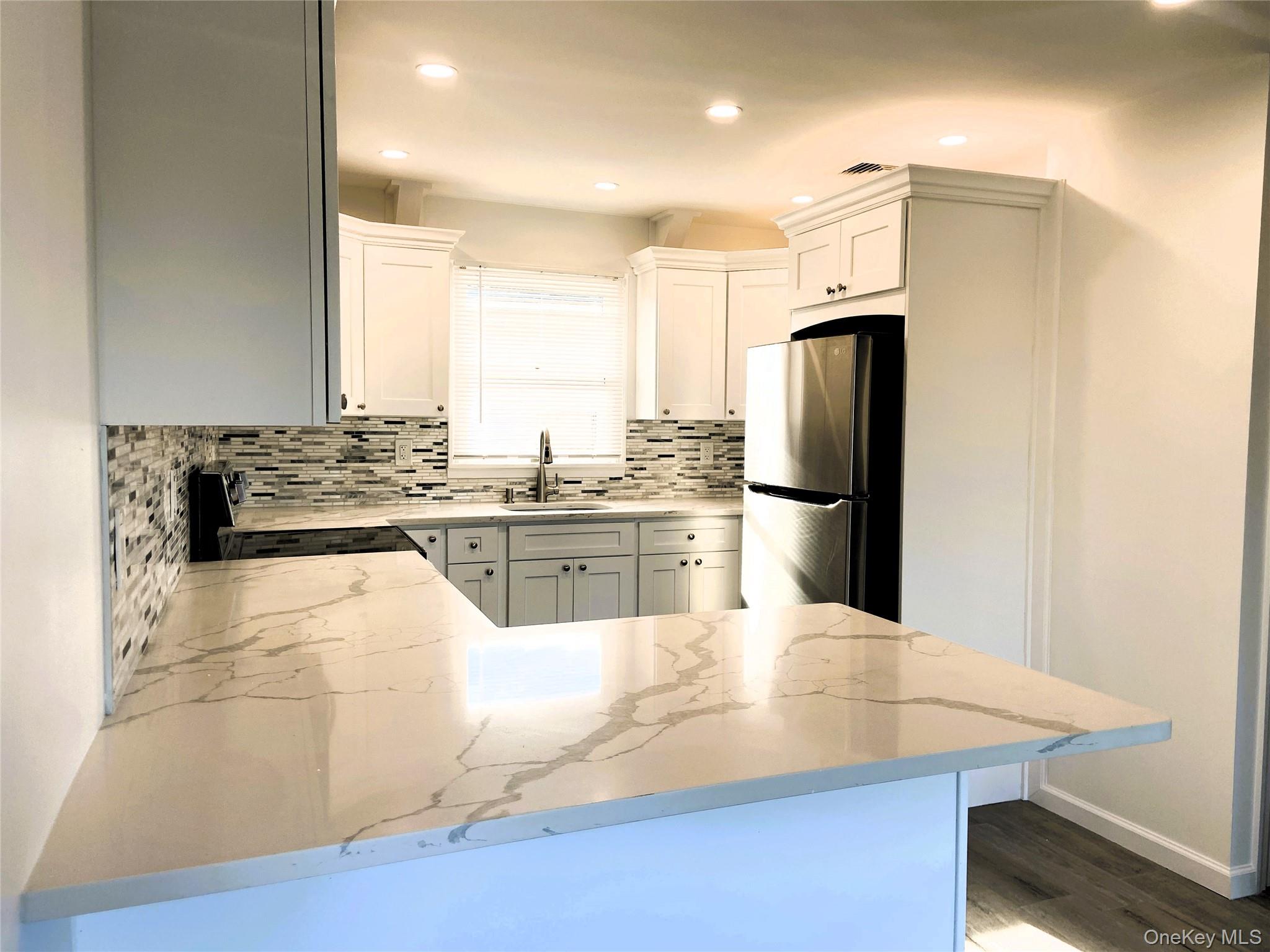 473 Franklin Boulevard # Upper, Long Beach, NY 11561