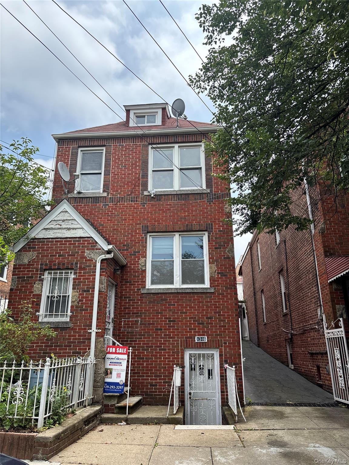 4346 Carpenter Avenue, Bronx, NY 10466