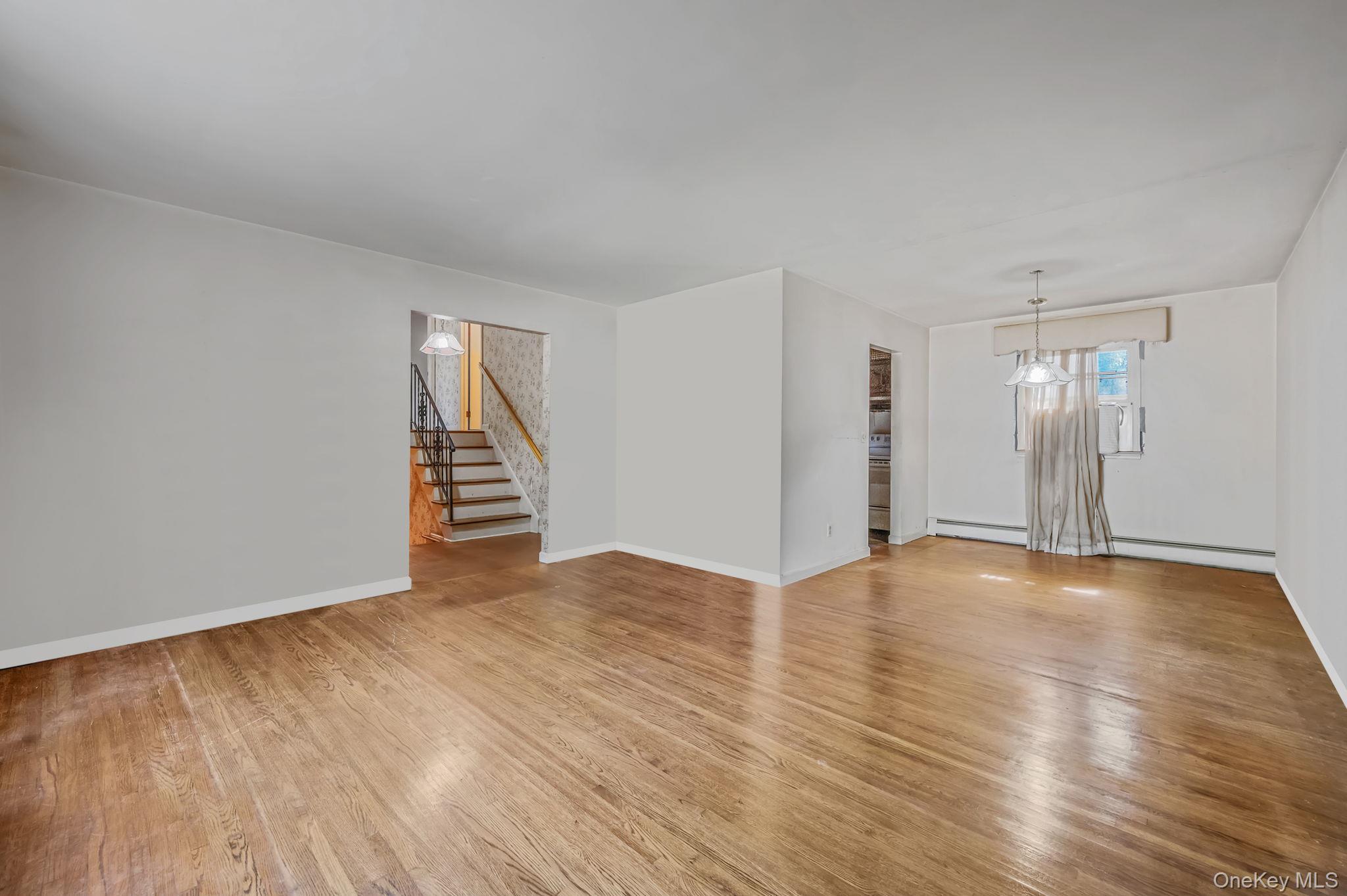 11 Easterly Road, Hampton Bays, NY 11946