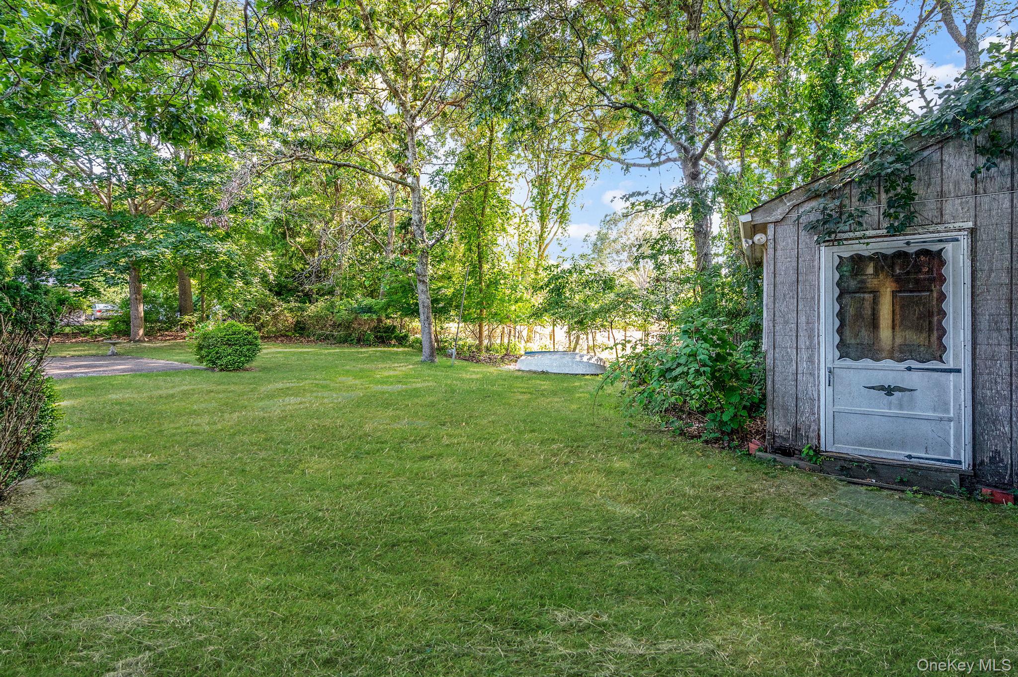 11 Easterly Road, Hampton Bays, NY 11946