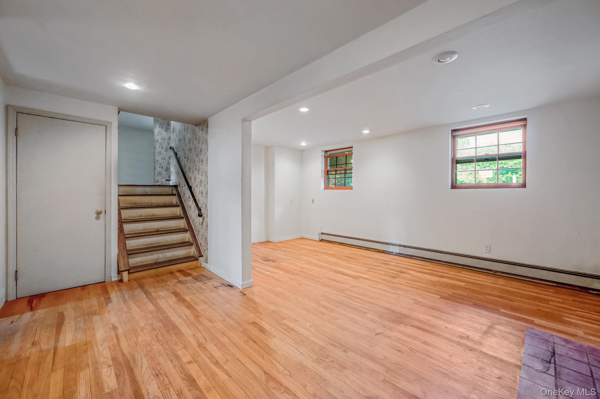 11 Easterly Road, Hampton Bays, NY 11946