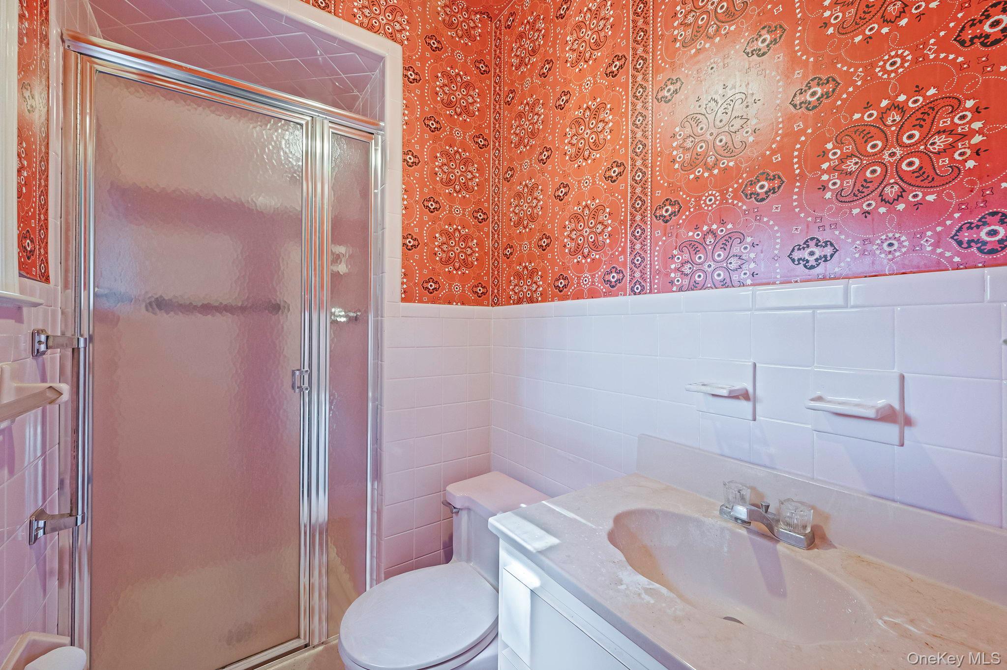 11 Easterly Road, Hampton Bays, NY 11946