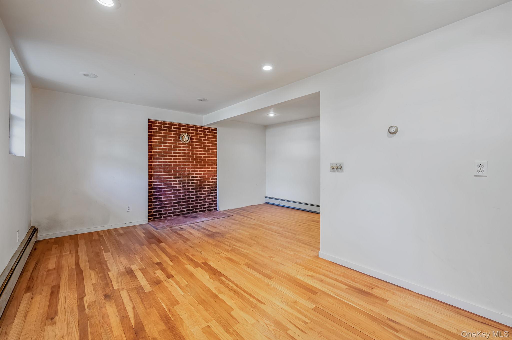 11 Easterly Road, Hampton Bays, NY 11946