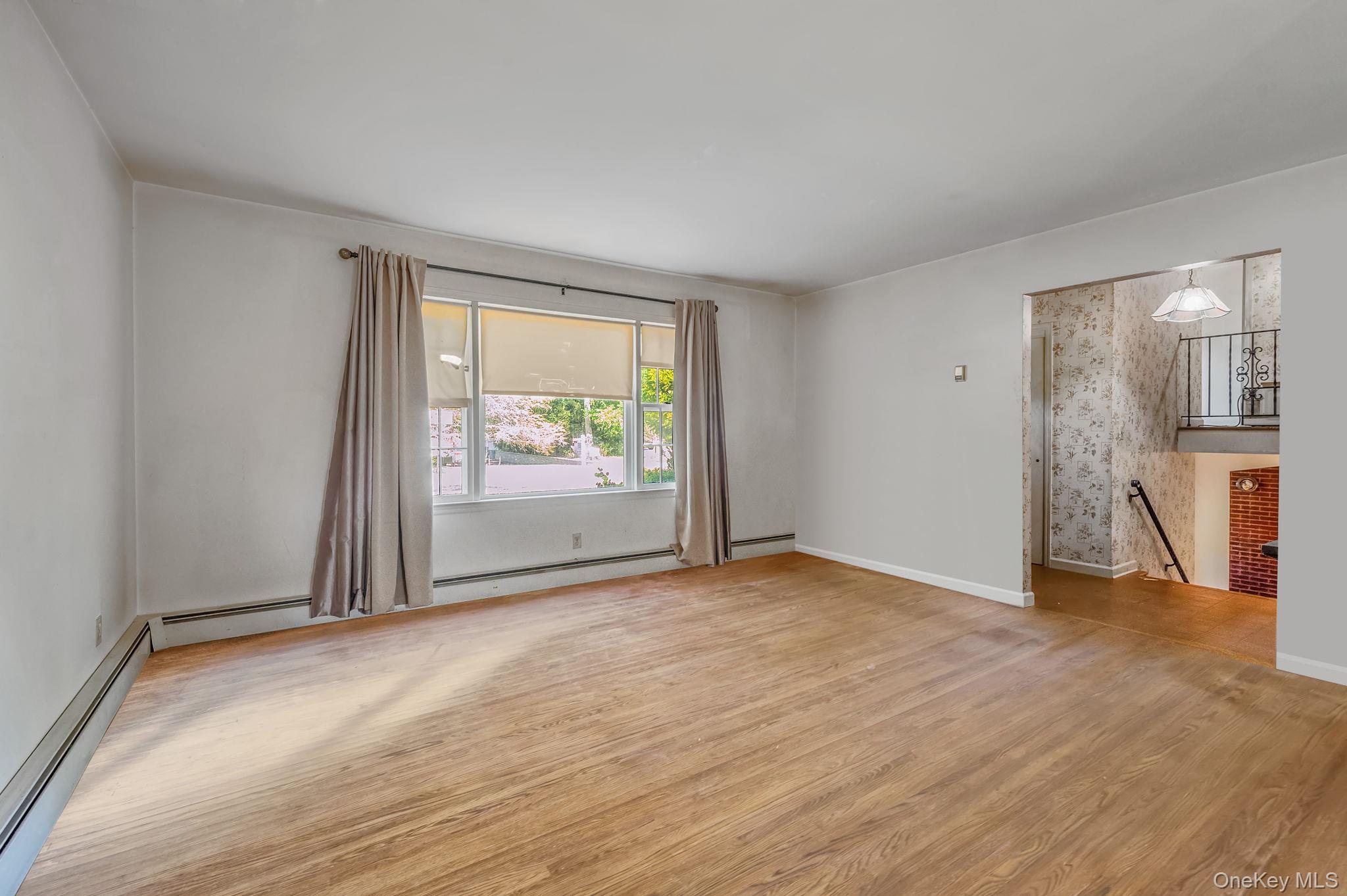 11 Easterly Road, Hampton Bays, NY 11946