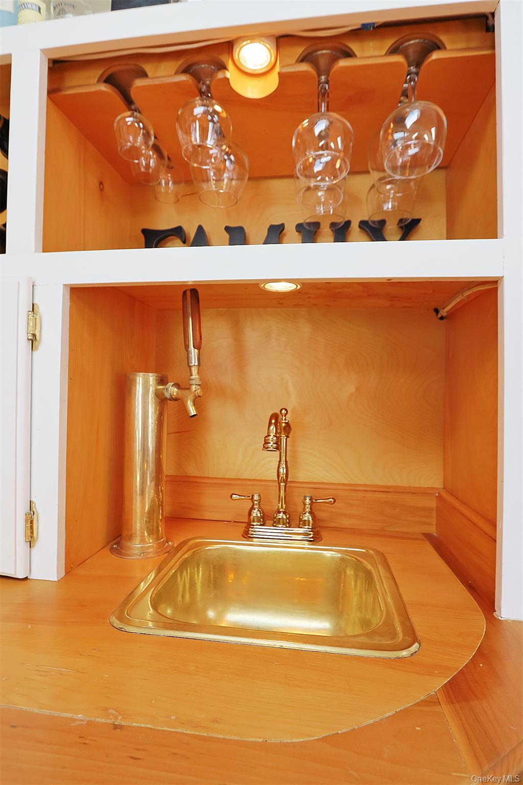 82 Thornhill Drive, Pleasant Valley, NY 12569