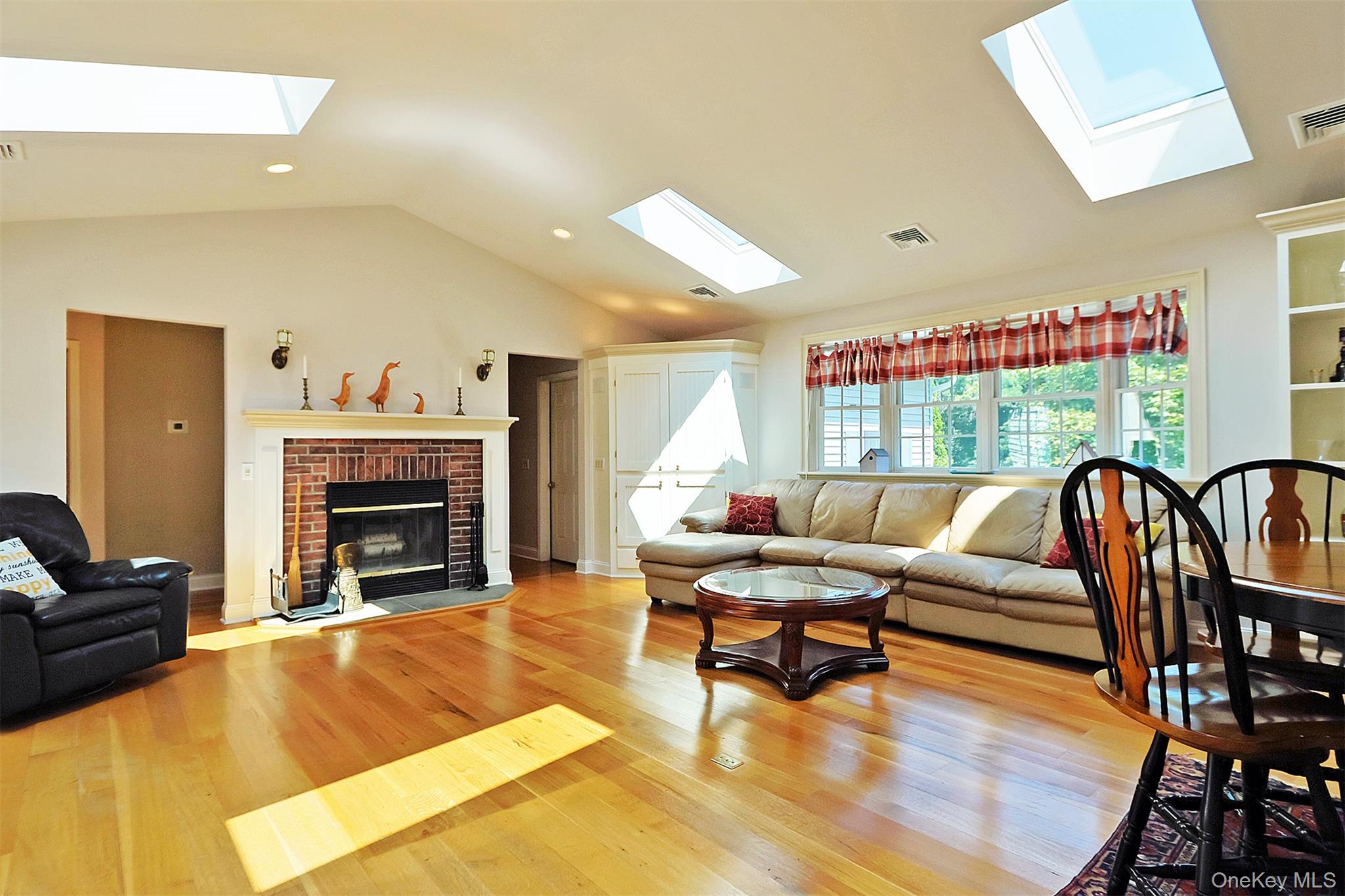 82 Thornhill Drive, Pleasant Valley, NY 12569