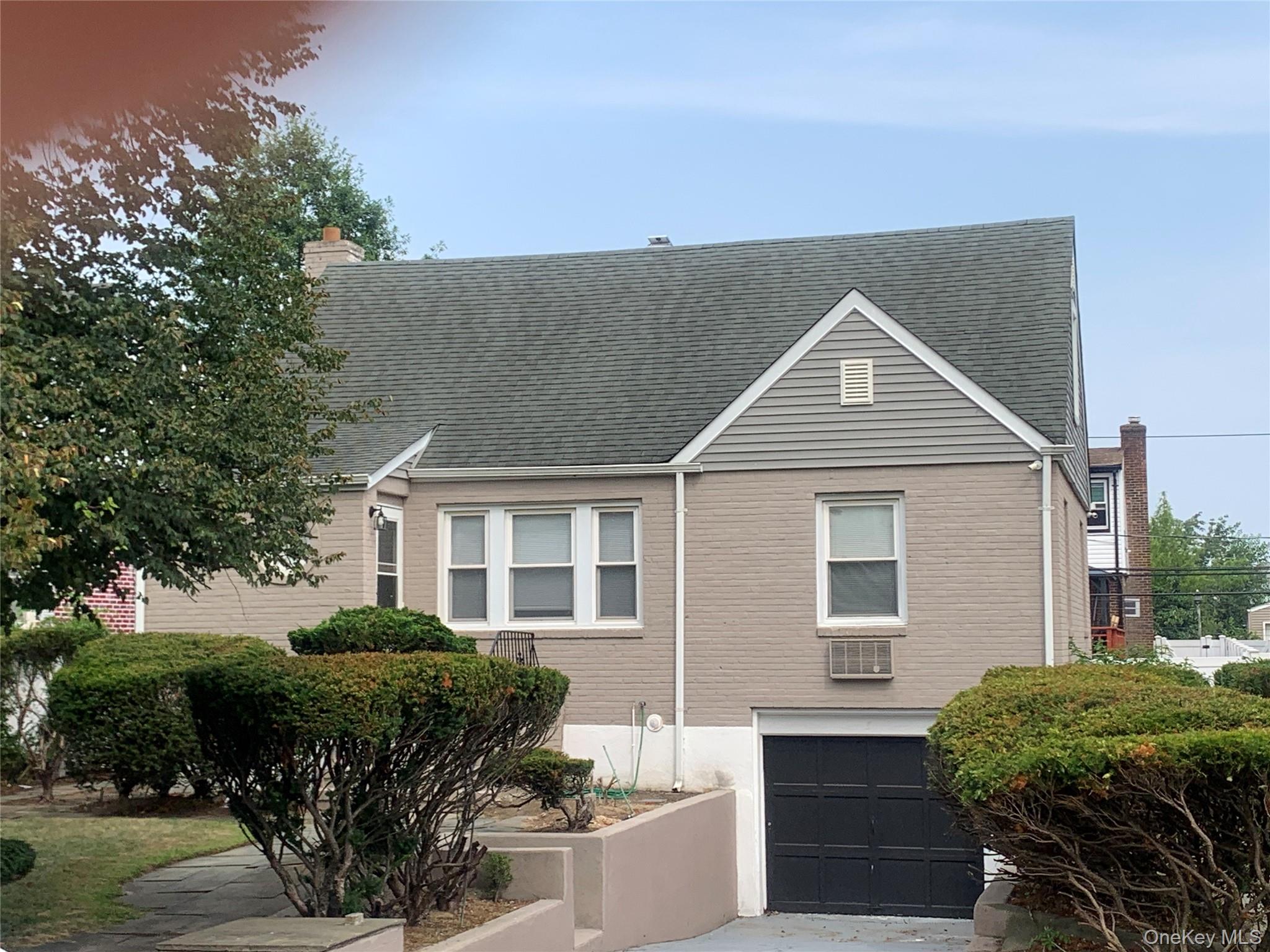 Valley Stream, NY 11581