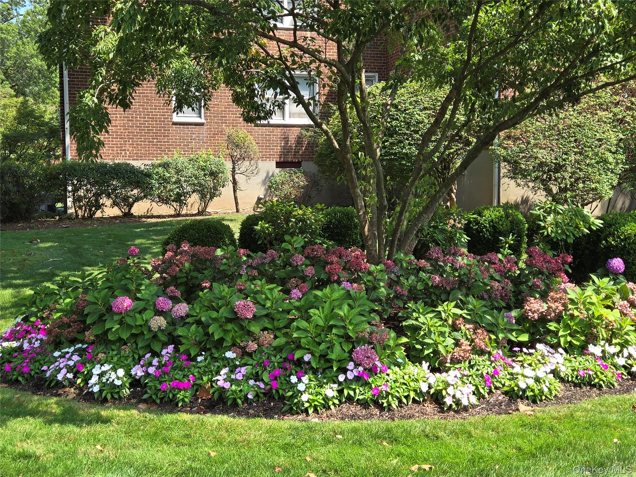 11 Bryant Crescent # 2I, White Plains, NY 10605