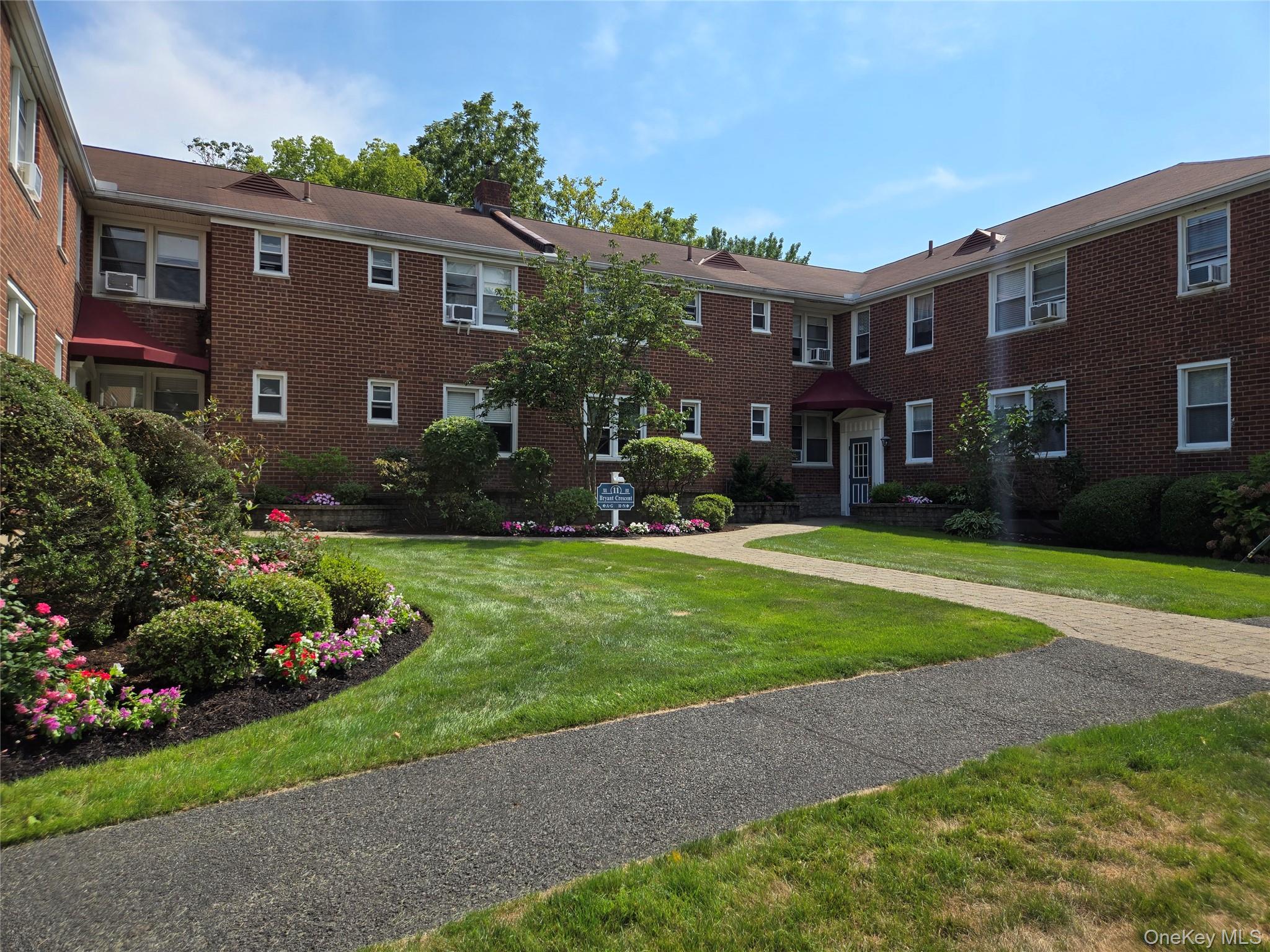 11 Bryant Crescent # 2I, White Plains, NY 10605