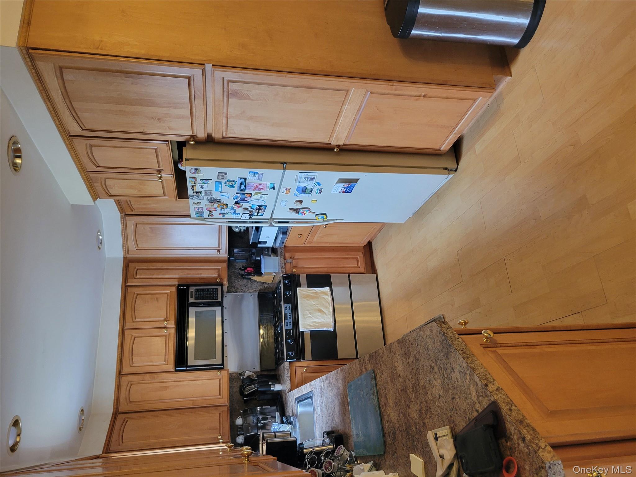 39 Barracuda Road, East Quogue, NY 11942