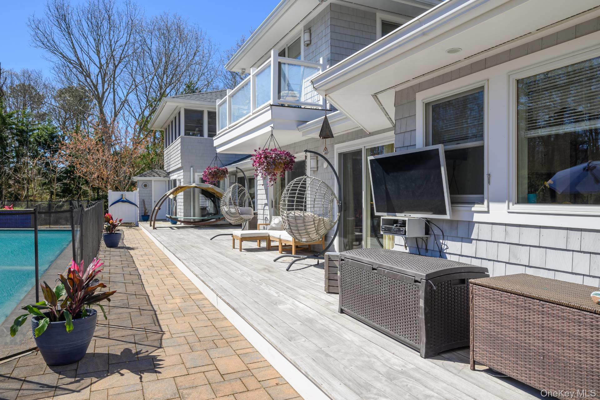 3 Rosebud Lane, East Quogue, NY 11942