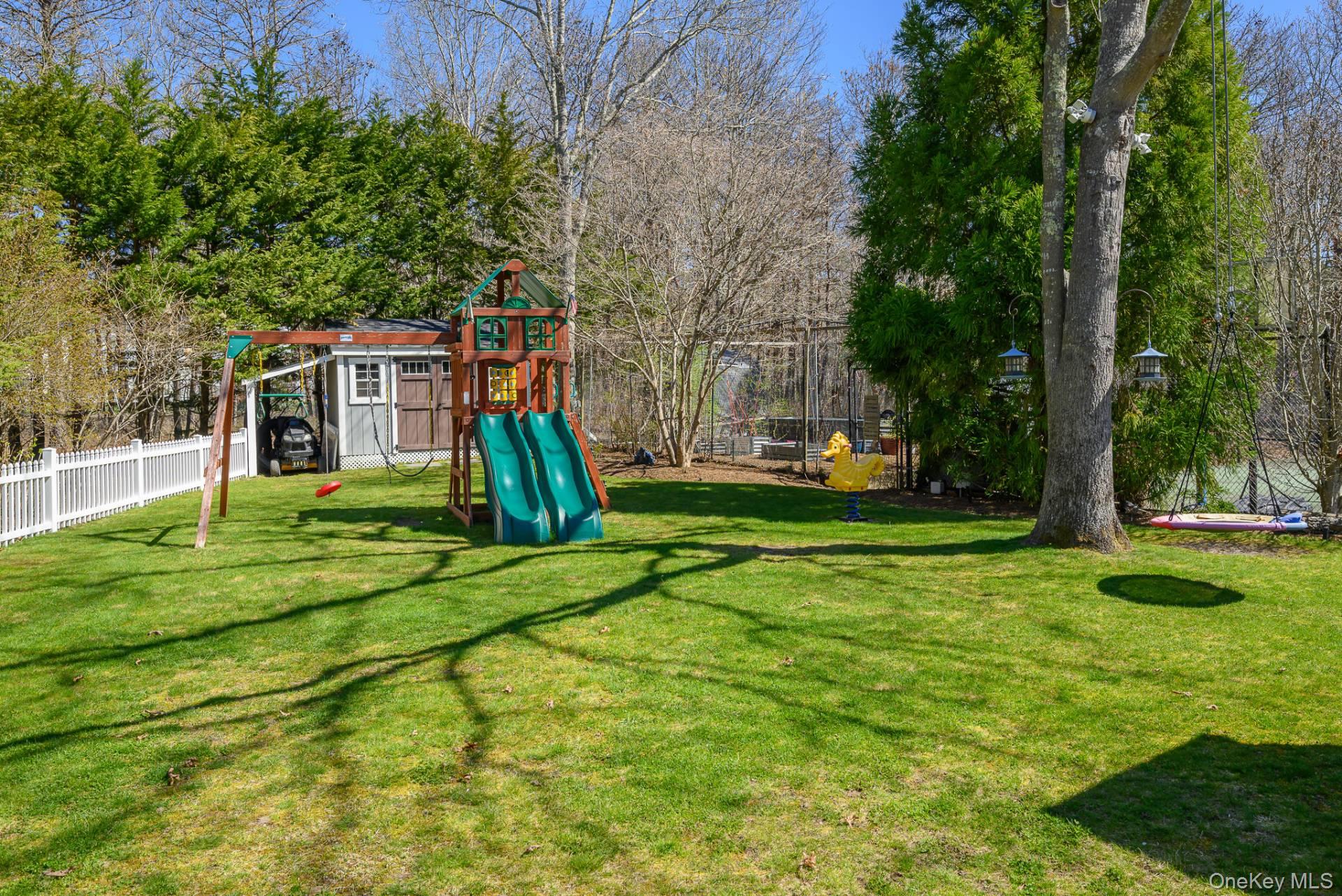 3 Rosebud Lane, East Quogue, NY 11942