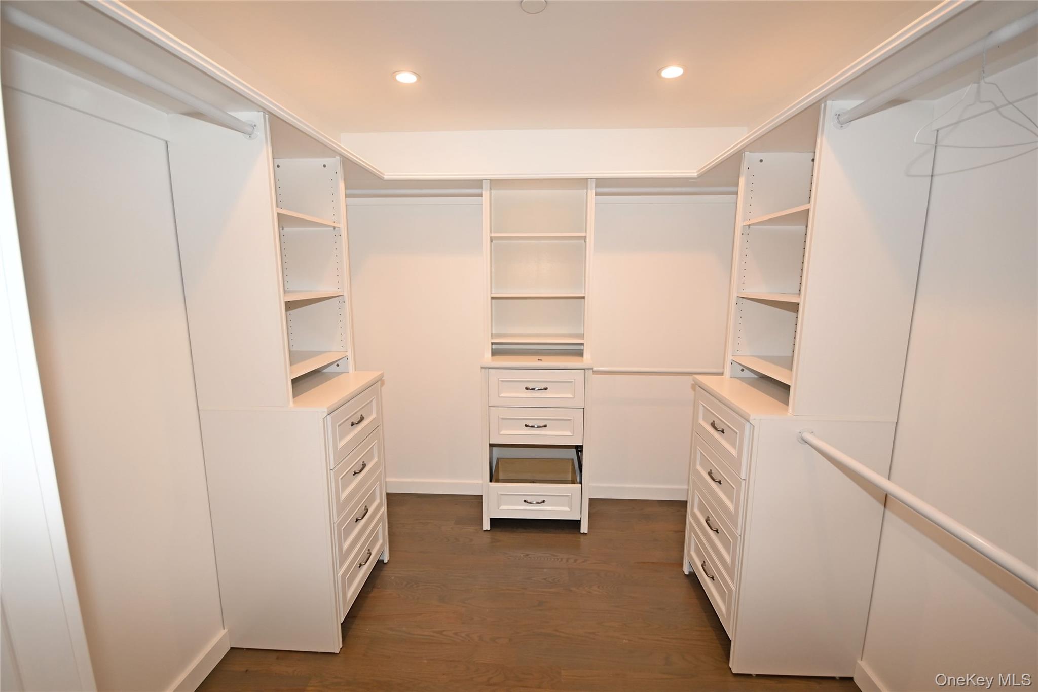 7 East Boulevard, East Rockaway, NY 11518