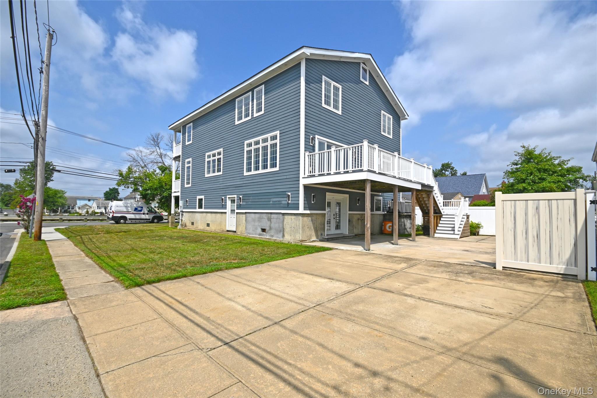 7 East Boulevard, East Rockaway, NY 11518