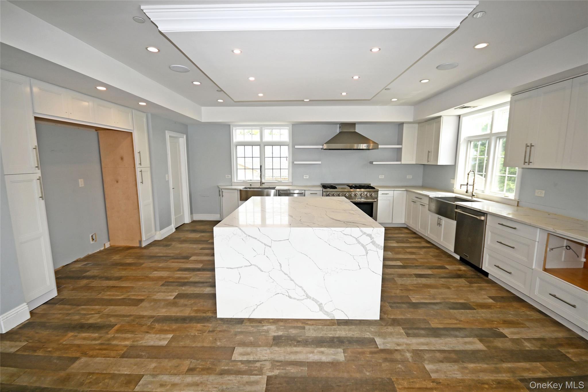 7 East Boulevard, East Rockaway, NY 11518