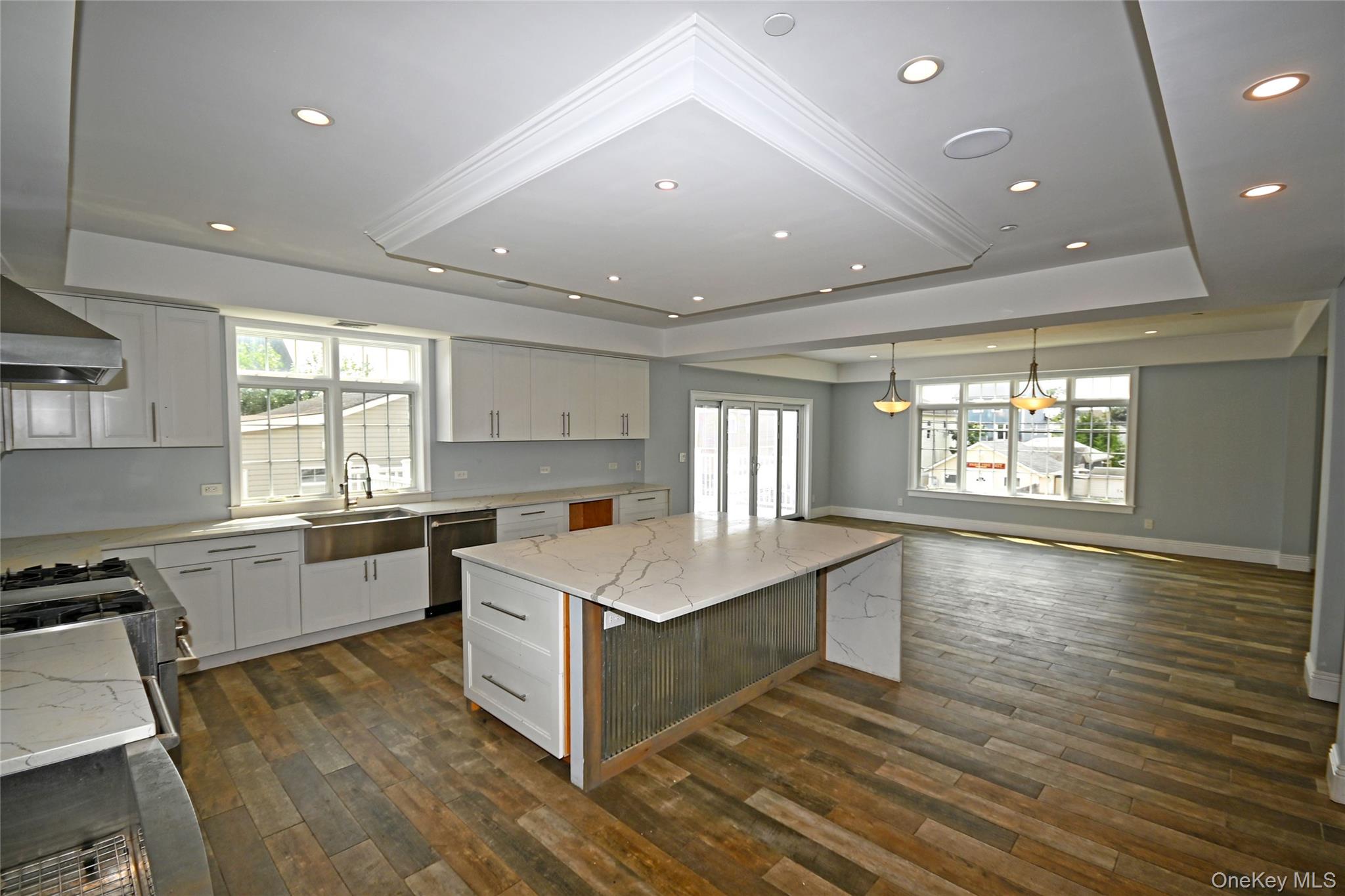 7 East Boulevard, East Rockaway, NY 11518