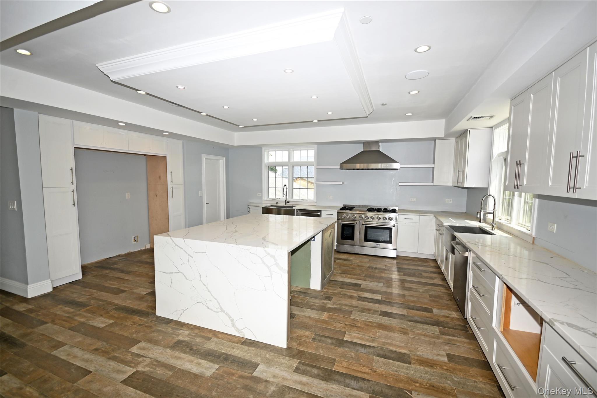 7 East Boulevard, East Rockaway, NY 11518