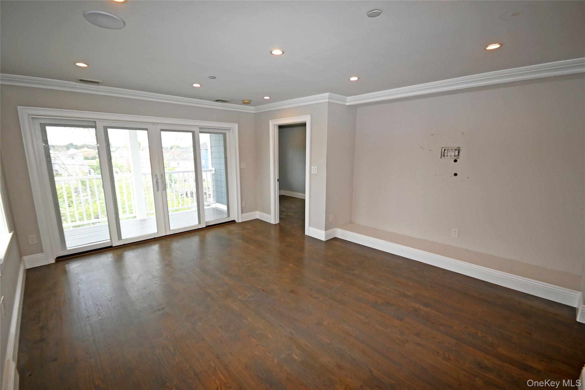 7 East Boulevard, East Rockaway, NY 11518