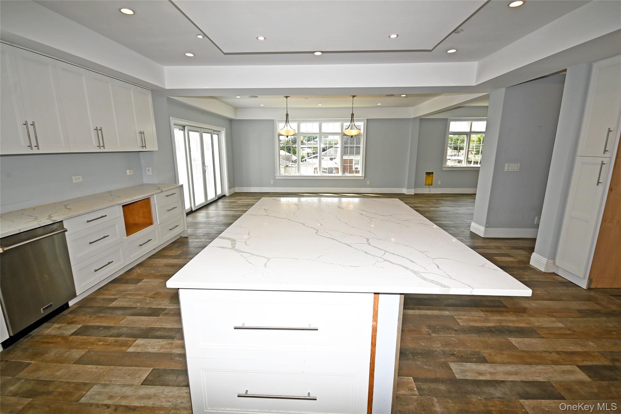 7 East Boulevard, East Rockaway, NY 11518