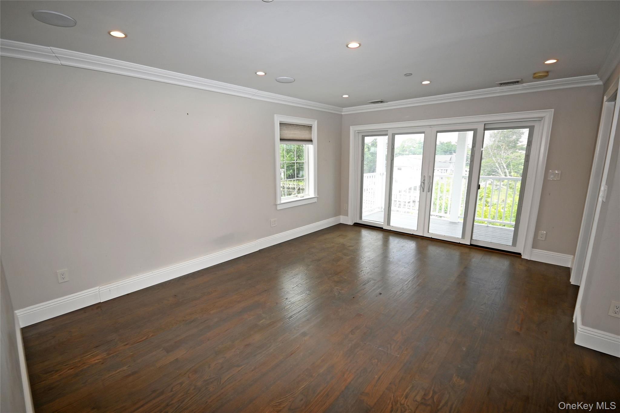 7 East Boulevard, East Rockaway, NY 11518