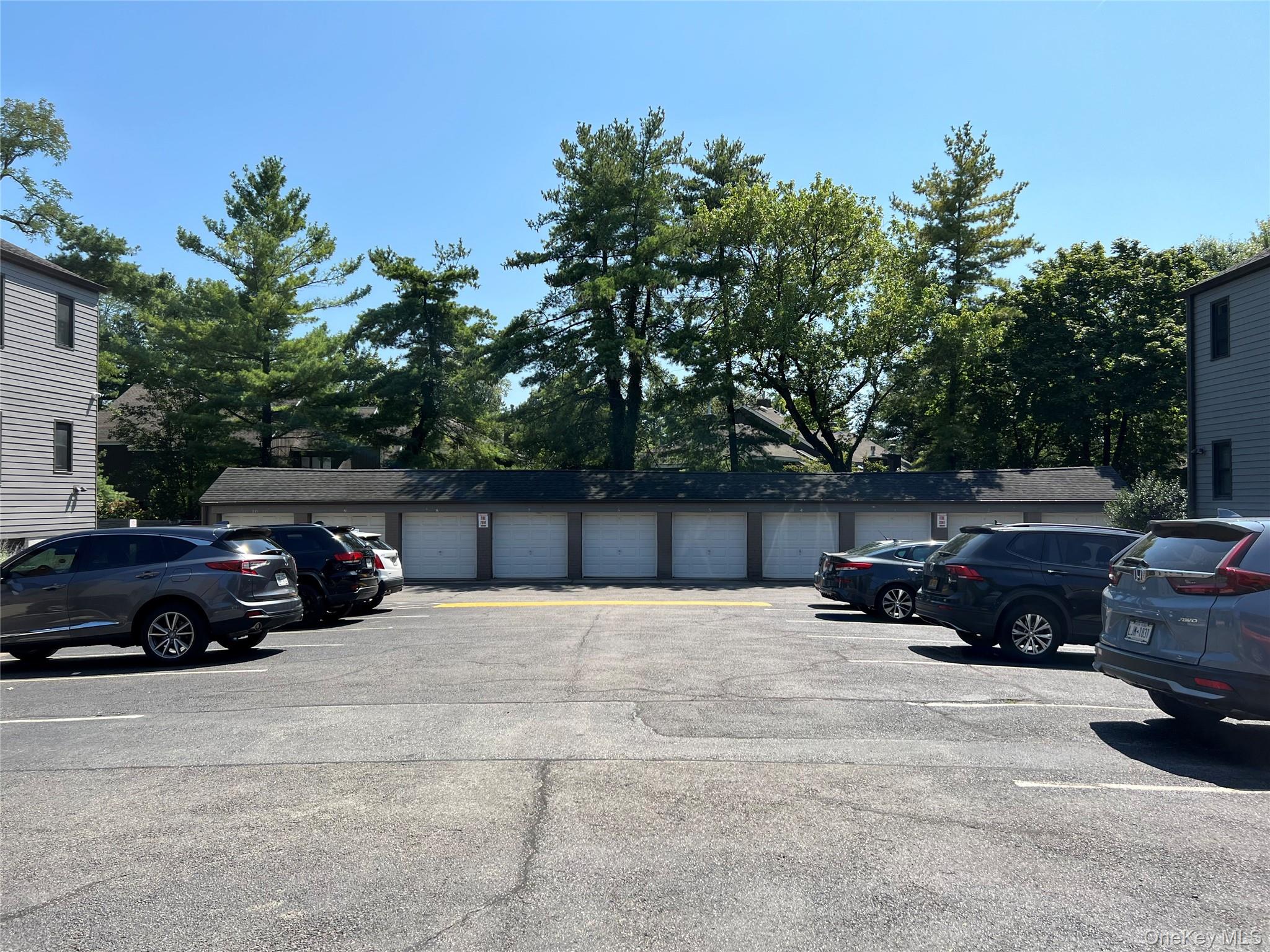 12 Hendrick Lane # 43E, Tarrytown, NY 10591