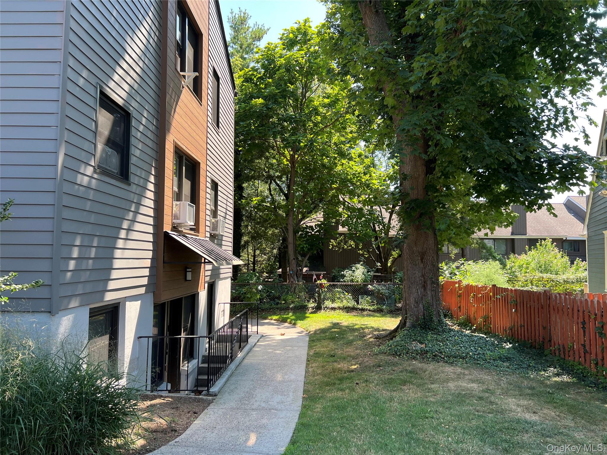 12 Hendrick Lane # 43E, Tarrytown, NY 10591