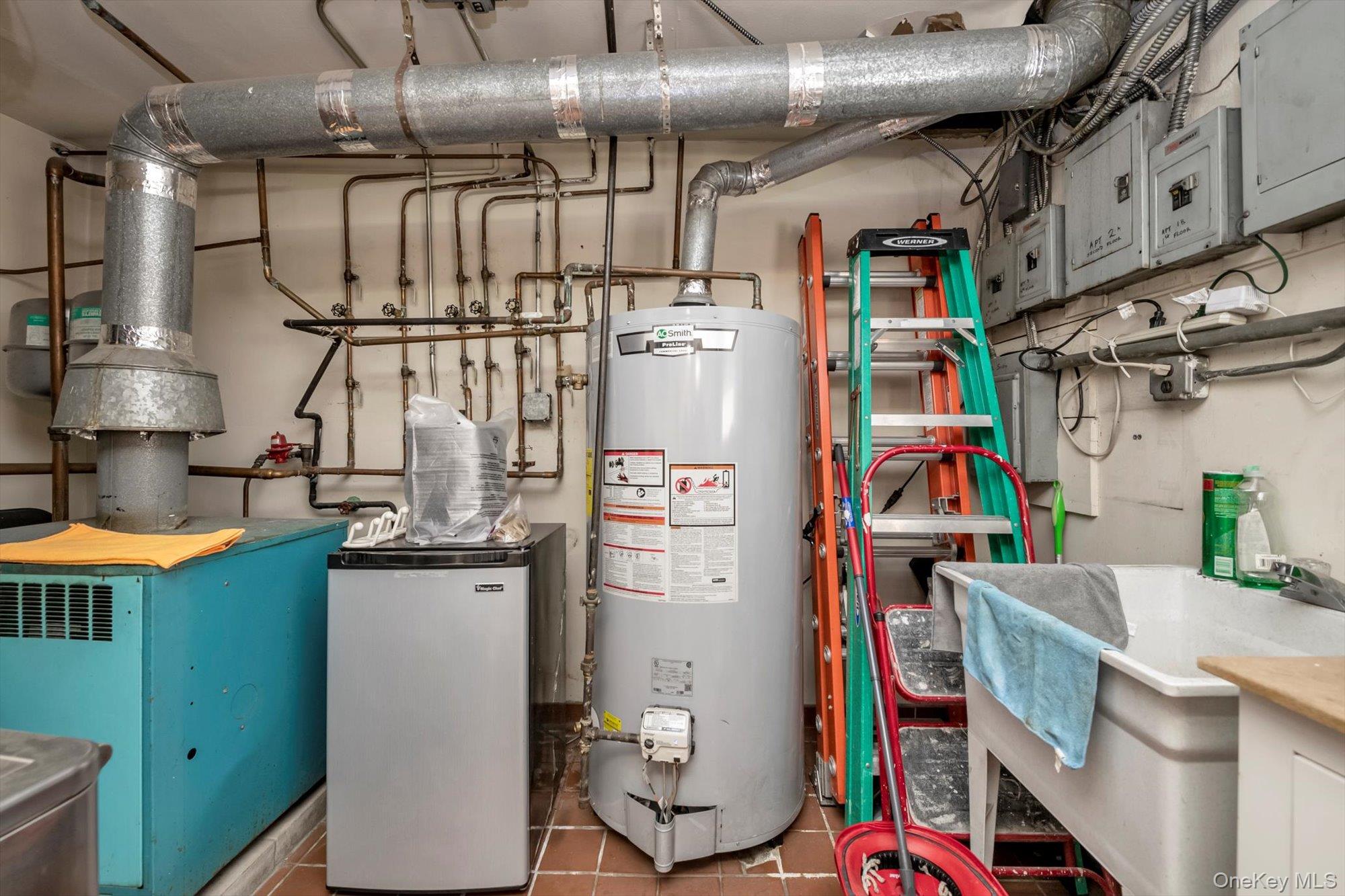 6126 164 St, Fresh Meadows, NY 11365