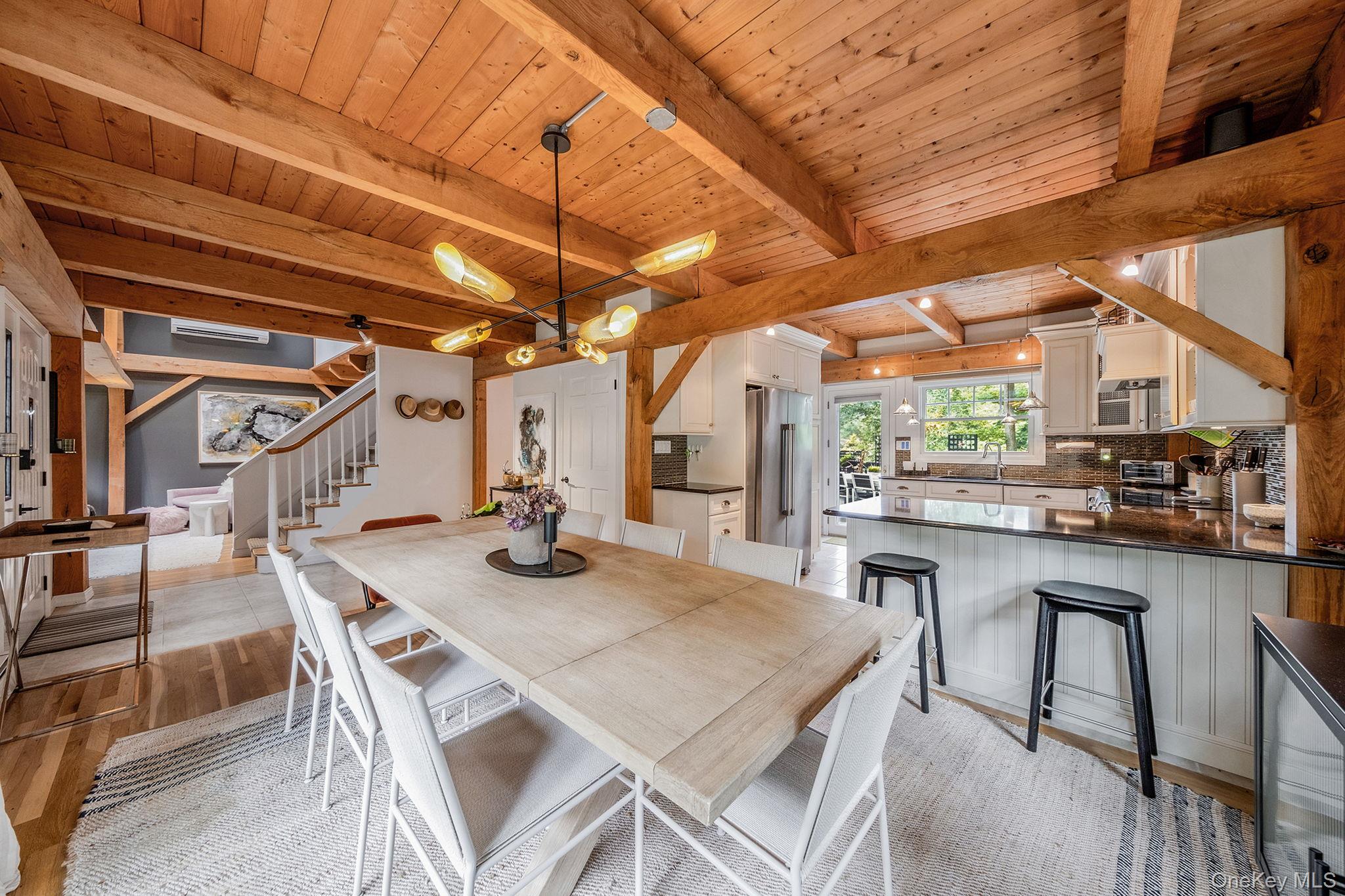 40 Linda Lane, Riverhead, NY 11901