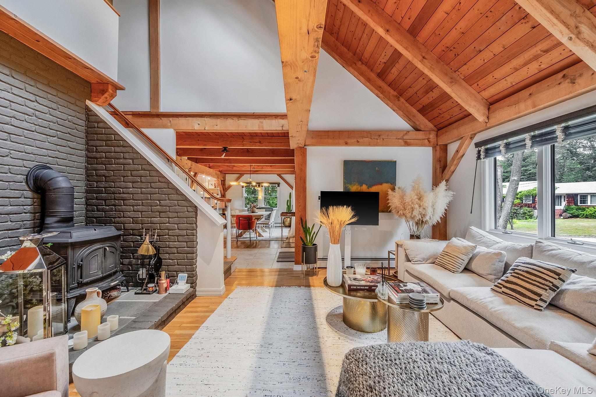 40 Linda Lane, Riverhead, NY 11901