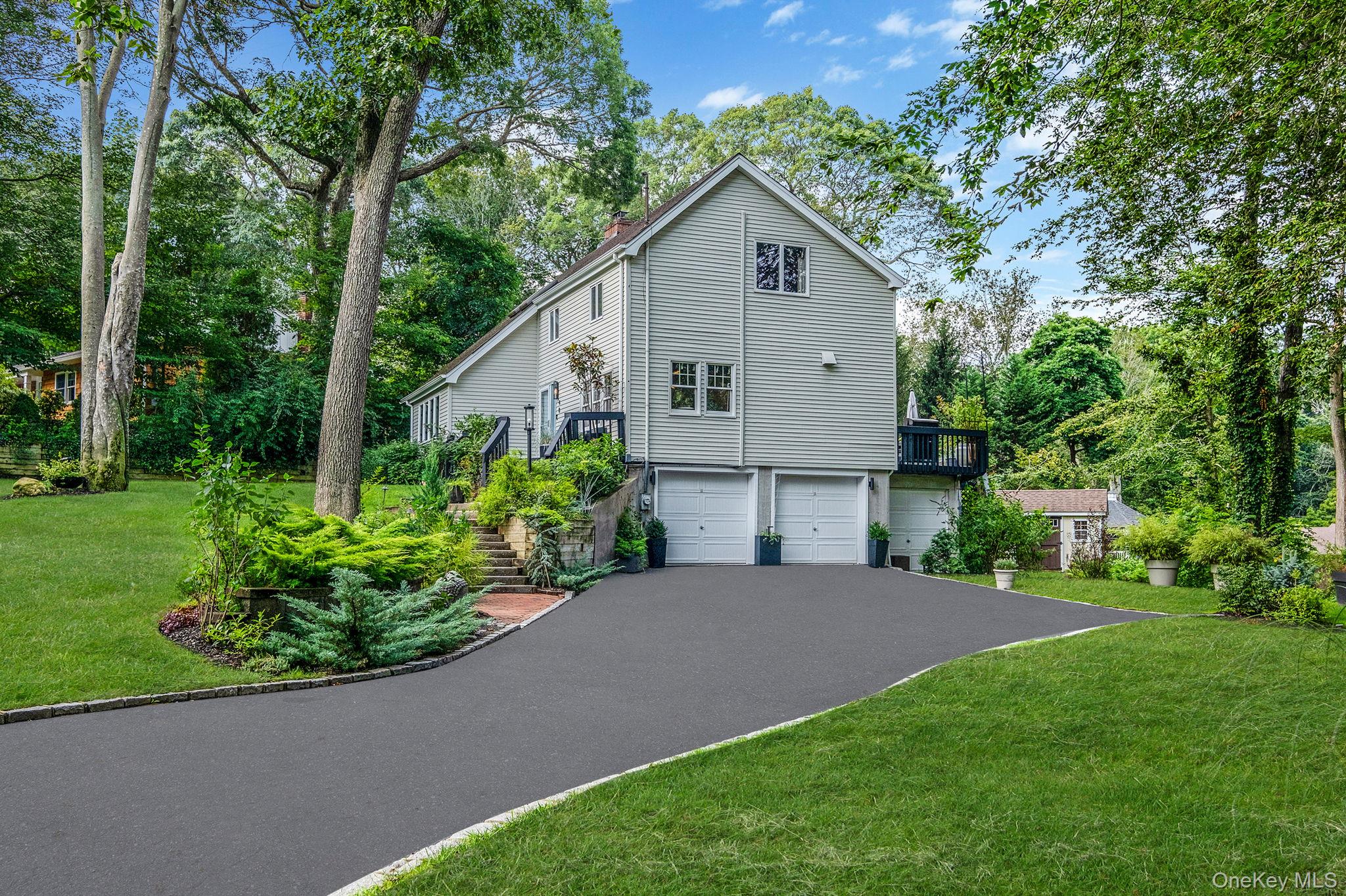 40 Linda Lane, Riverhead, NY 11901