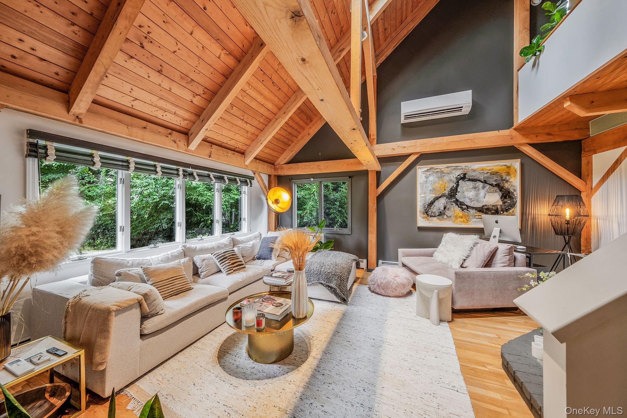 40 Linda Lane, Riverhead, NY 11901