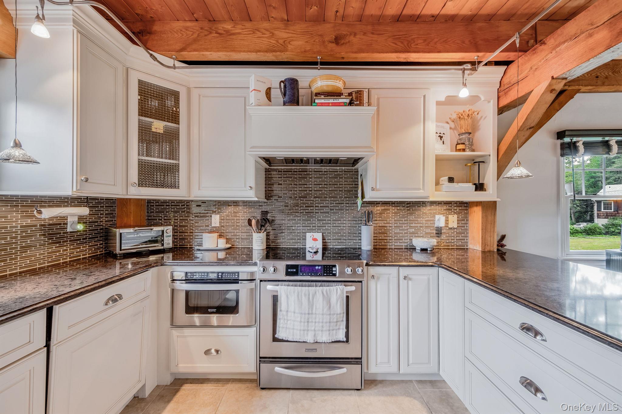 40 Linda Lane, Riverhead, NY 11901