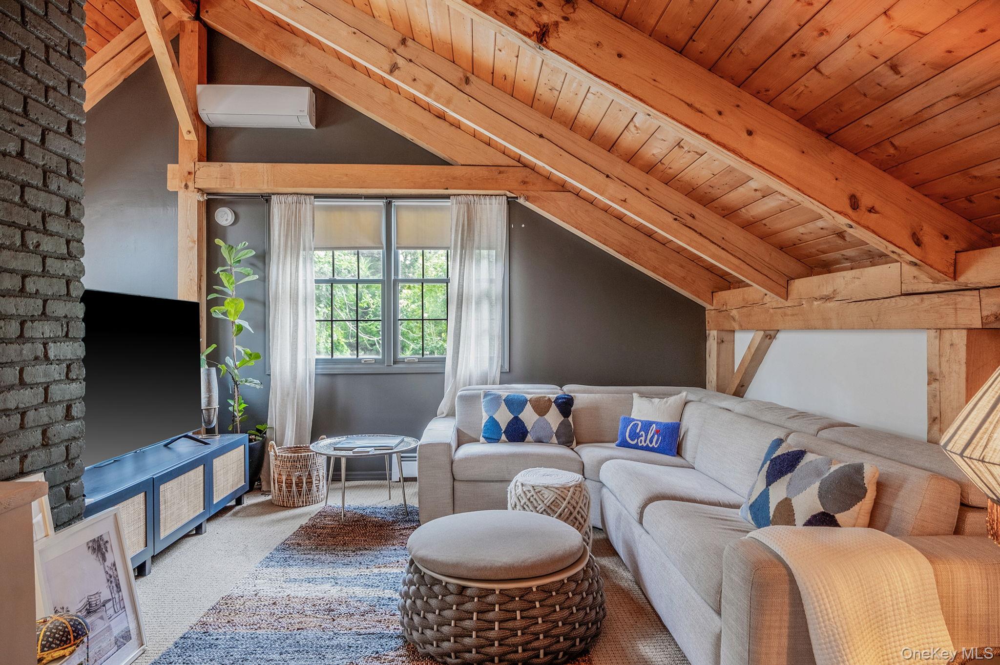 40 Linda Lane, Riverhead, NY 11901