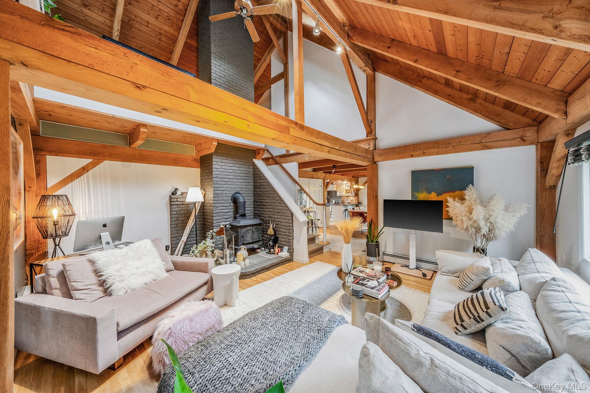 40 Linda Lane, Riverhead, NY 11901