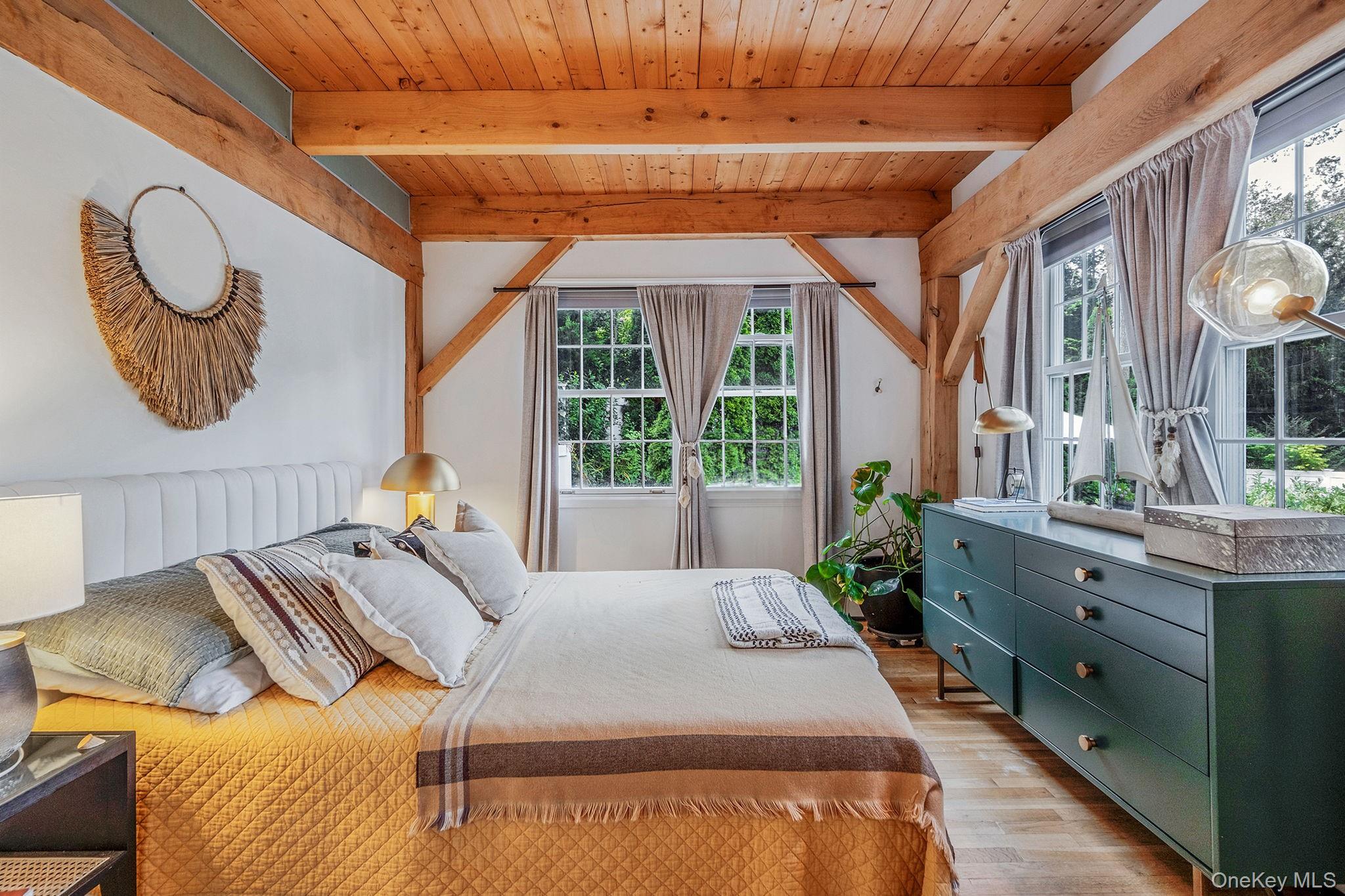 40 Linda Lane, Riverhead, NY 11901