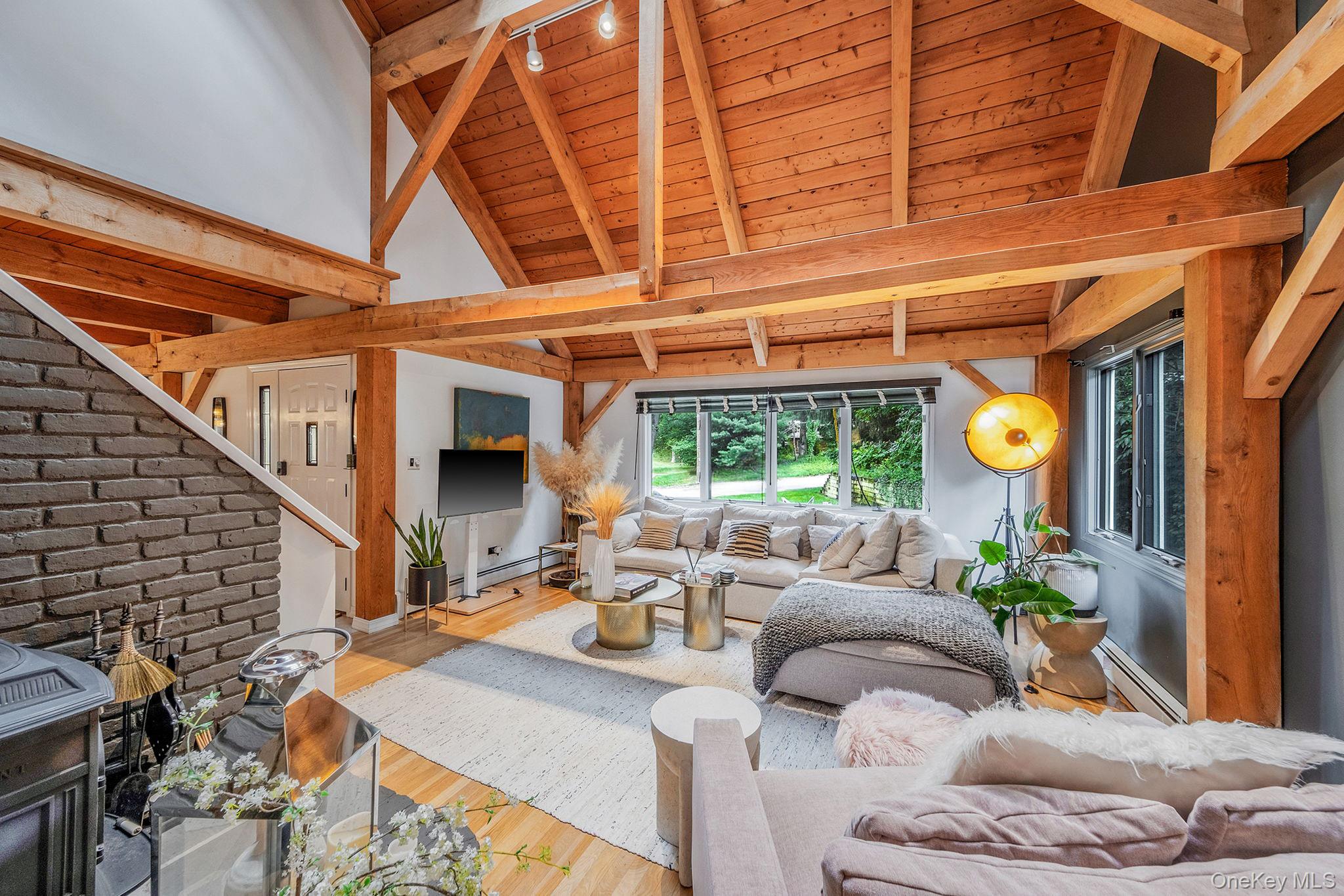 40 Linda Lane, Riverhead, NY 11901