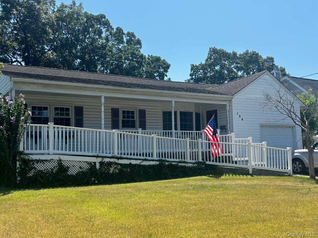 134 Veronica Lane, North Babylon, NY 11703