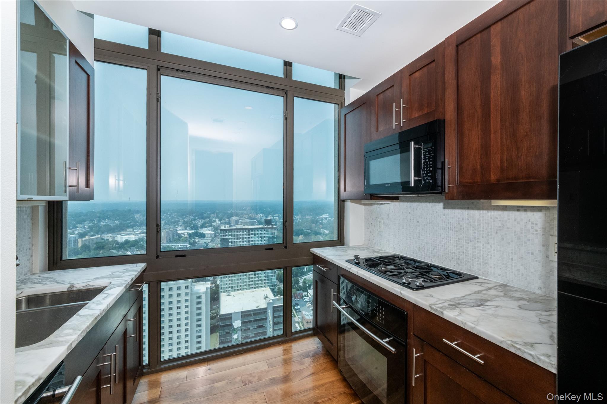 175 Huguenot Street # PH204, New Rochelle, NY 10801