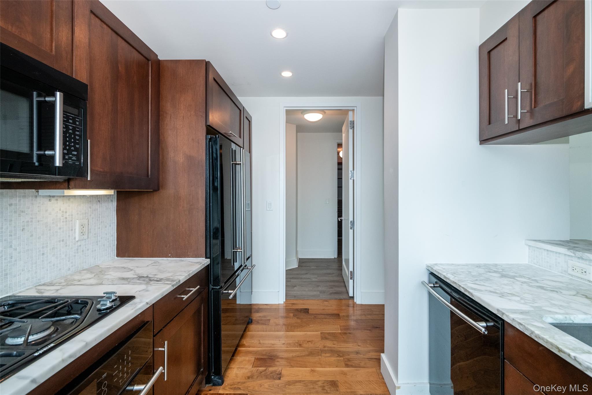 175 Huguenot Street # PH204, New Rochelle, NY 10801