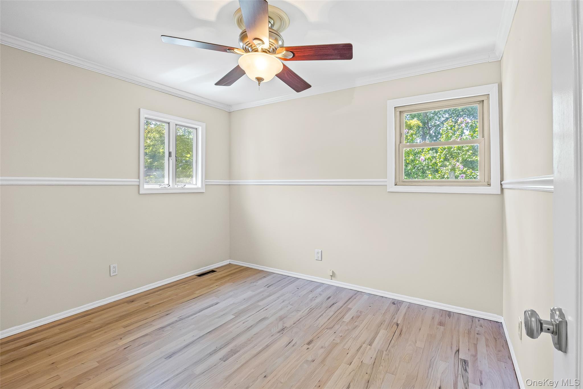 2401 Race Avenue, Medford, NY 11763