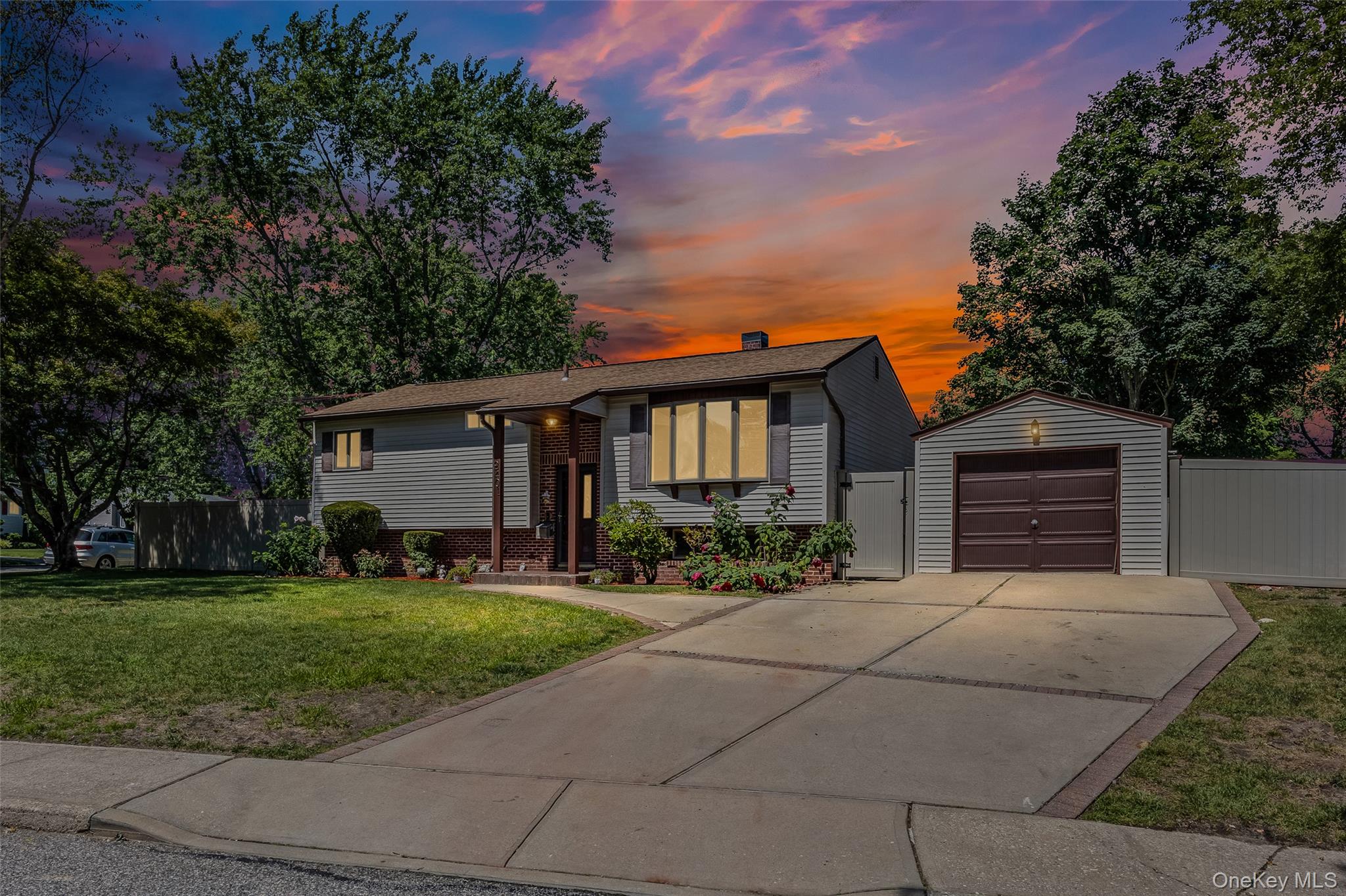 2401 Race Avenue, Medford, NY 11763