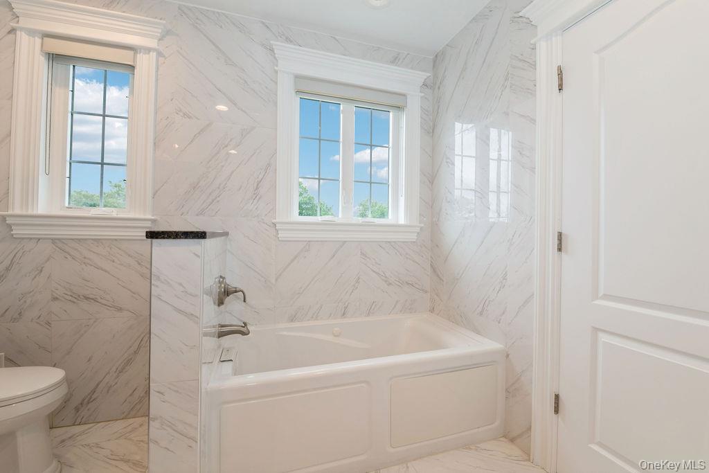 833 Glen Drive, Woodmere, NY 11598